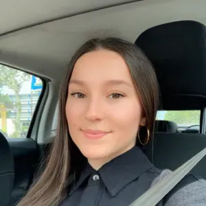 Baby-sitter après-midis, sorties d'école, soirées 