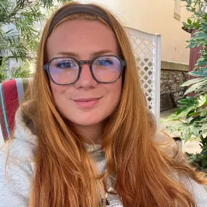 Baby-sitter diplômée sur le BAB