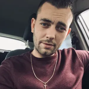 Je recherche une baby-sitter