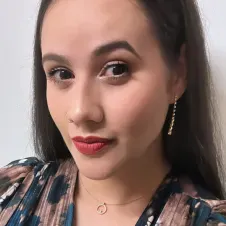 Esperta in pulizia di casa vacanza 