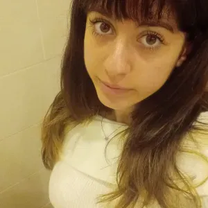 Babysitter e aiuto compiti a Ivrea 