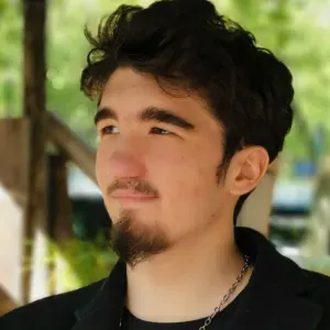 Baby sitter expérimenté alès disponible tout les jours