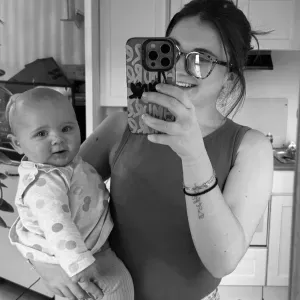 Baby-sitter ayant cap petite enfance 