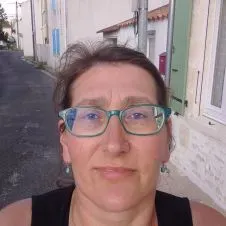 Femme de ménage au domicile des particuliers 