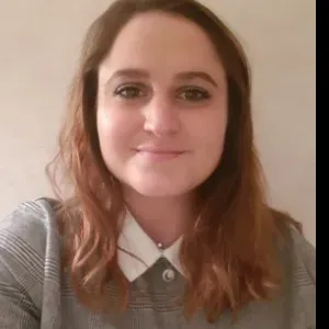 Gwenaelle 29 ans très bon feeling avec les enfants