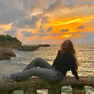 Baby-sitter expérimentée sur Bayonne  