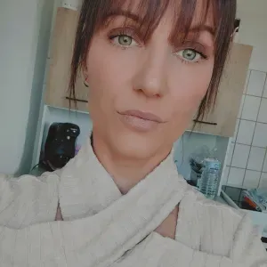 Auxiliaire de vie expérimentée pour aide à la personne