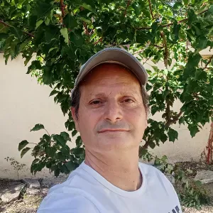 Homme a tout faire,ménage,entretien,bricolage, jardinage... 