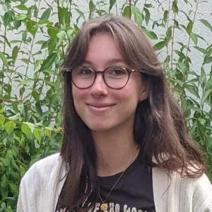 Babysitter dynamique et douce à Poitiers