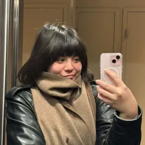 Votre nouvelle spécialiste des câlins et des croquettes