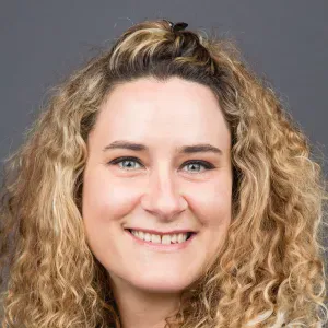 Recherche un.e baby sitter  (5h/semaine) Montreuil