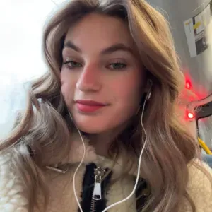 Ervaren babysitter bij gezinnen