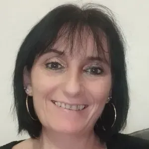 Femme de ménage responsable à mons