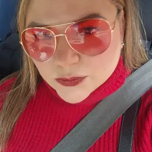 Cuidadora de niños en chile y colombia