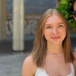 Babysitter molto motivata! Su richiesta