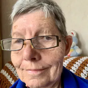 Baby-sitter ou garde d'enfants au domicile des parents