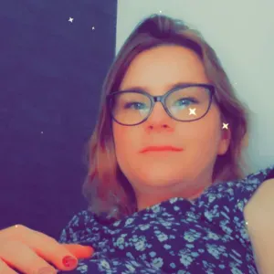 Femme de ménage autour de Moult 