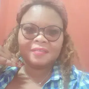 Cuidadora com passiva em almada feijo