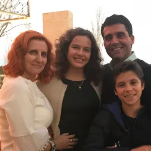 Auxiliar de limpeza e gestão do lar cerca de 25 h por semana