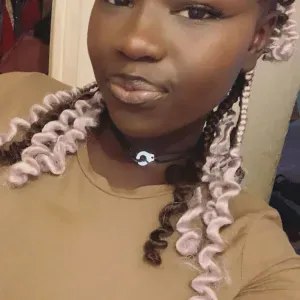 Jeune baby sitter compétente à Toulouse 