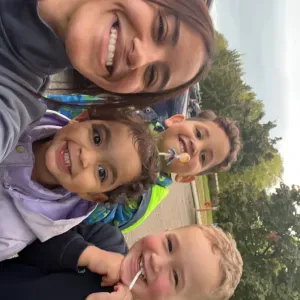 Baby sitter disponible pour garder vos enfants 