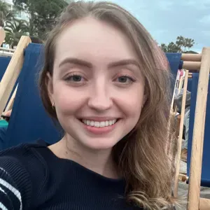 Babysitter/ Nounou à Antibes et Région