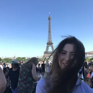 Louise, pet-sitter expérimentée dans le 18eme ! 