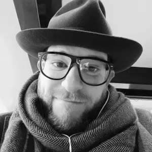 Cerco una collaboratrice domestica per attico a Cosenza