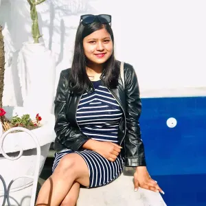 Responsible and caring babysitter in France