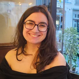 Babysitter expérimentée à Orléans 