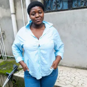 Je suis à votre disposition de femme de ménage