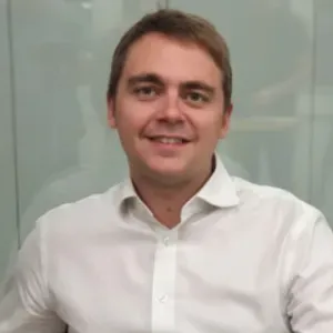 Baby-Sitter pour des gardes le soir