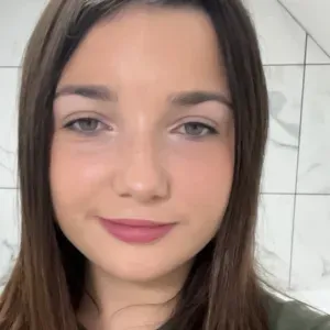 Baby-sitter expérimentée à Saint-Omer