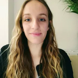 Petsitter attentionnée et bienveillante