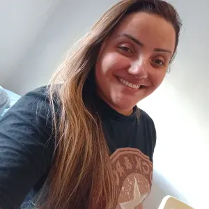 Babysitter com experiência em Oeiras 