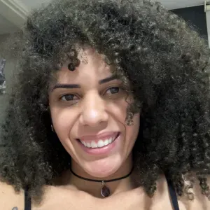 Empregada de limpeza e babysitter 