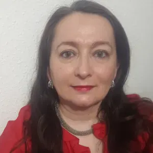 Cuidadora y acompañamiento personas mayores válidas 