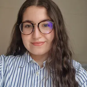 Baby-sitter expérimentée à Paris et Hauts-de-Seine 🌿