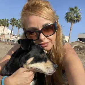 Busco trabajo como limpiadora o canguro