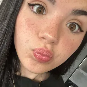 Baby sitter expérimenté sur eturqueraye et ses alentours(27)