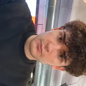 Aiuto compiti Milano studente universitario