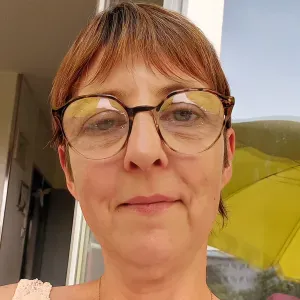 Aide à domicile,ménage,courses ...