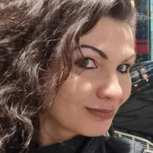 Femme de ménage responsable à 77