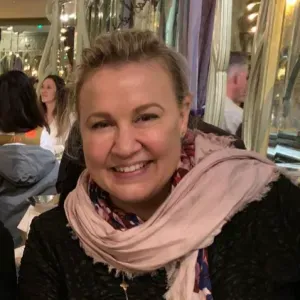 Femme allemande cherche aide : emménagement et ménage