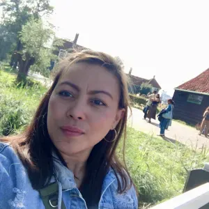 Hello, i am joy, second child, and hard working!