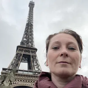 Housecleaner with 12 years of experience