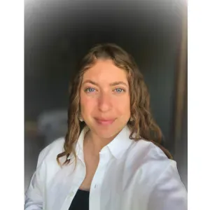 livia, babysitter douce et expérimentée pour vos enfants!