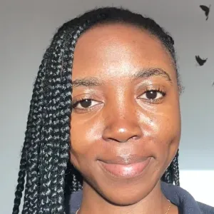 Babysitter de confiance sérieuse et bienveillante à Toulouse
