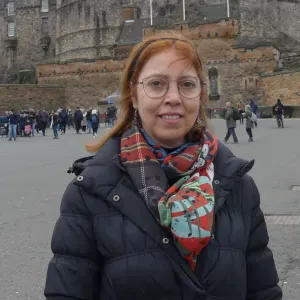 Empregada doméstica responsável em Carnaxide/Miraflores