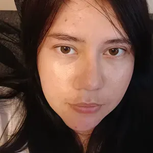 Rauhallinen ja avulias avustaja perusasioissa.